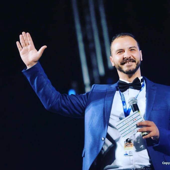 الإعلامي المغربي هشام بنجلون يواصل تميزه