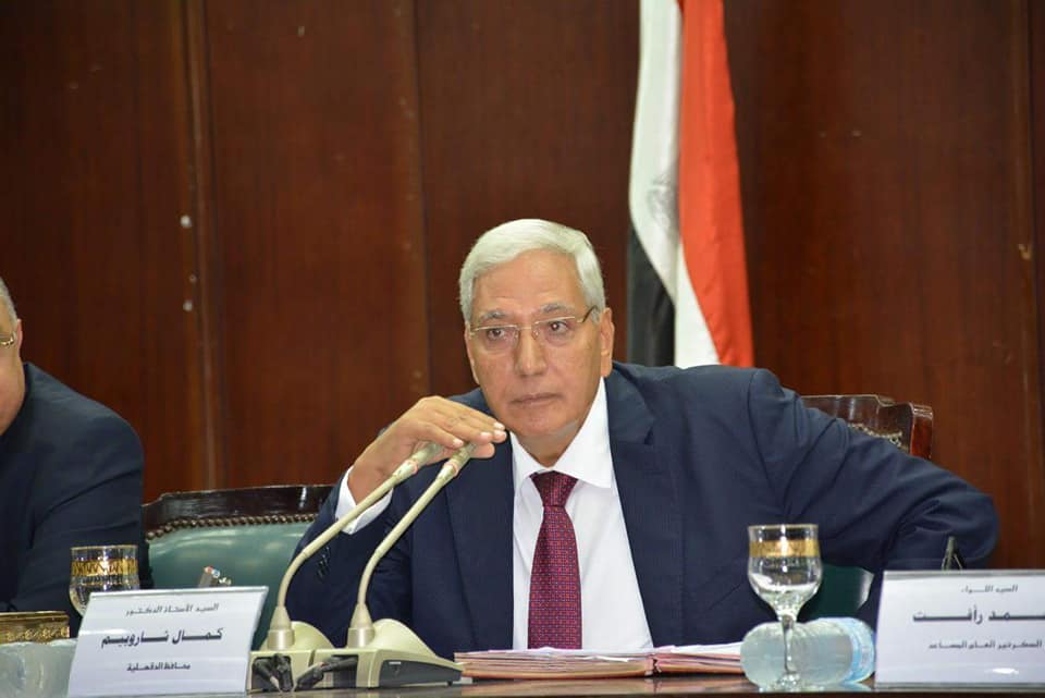 محافظ الدقهلية يشيد بجهود مباحث التموين في مراقبة الأسواق
