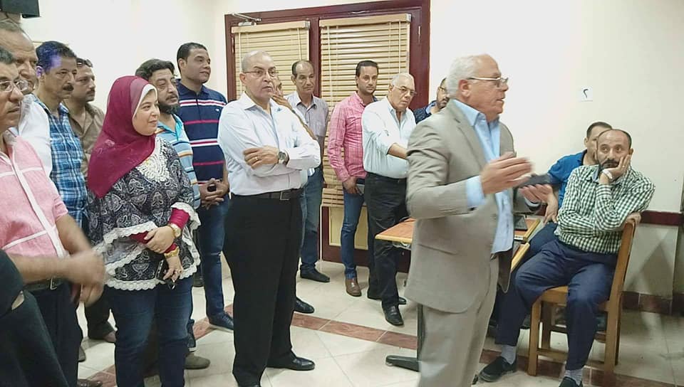 محافظ بورسعيد يتفقد تدريبات معلمى الصف الاول الثانوى على نظام التعليم الجديد