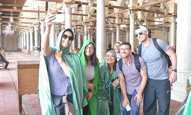 وفد أسترالي من أصل مصري يصل إلى القاهرة