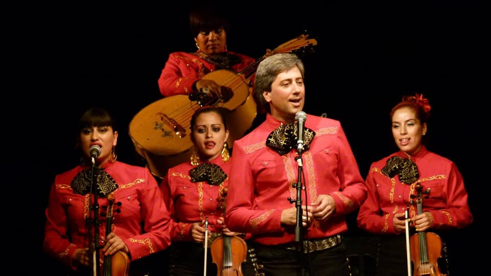 فرق مكسيكية ومصرية احتفالا بالعيد الوطنى للمكسيك باوبرا الاسكندرية