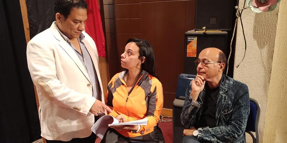 بليغ حمدي يحقق الحلم ويعود بسيرة الحب علي مسرح البالون