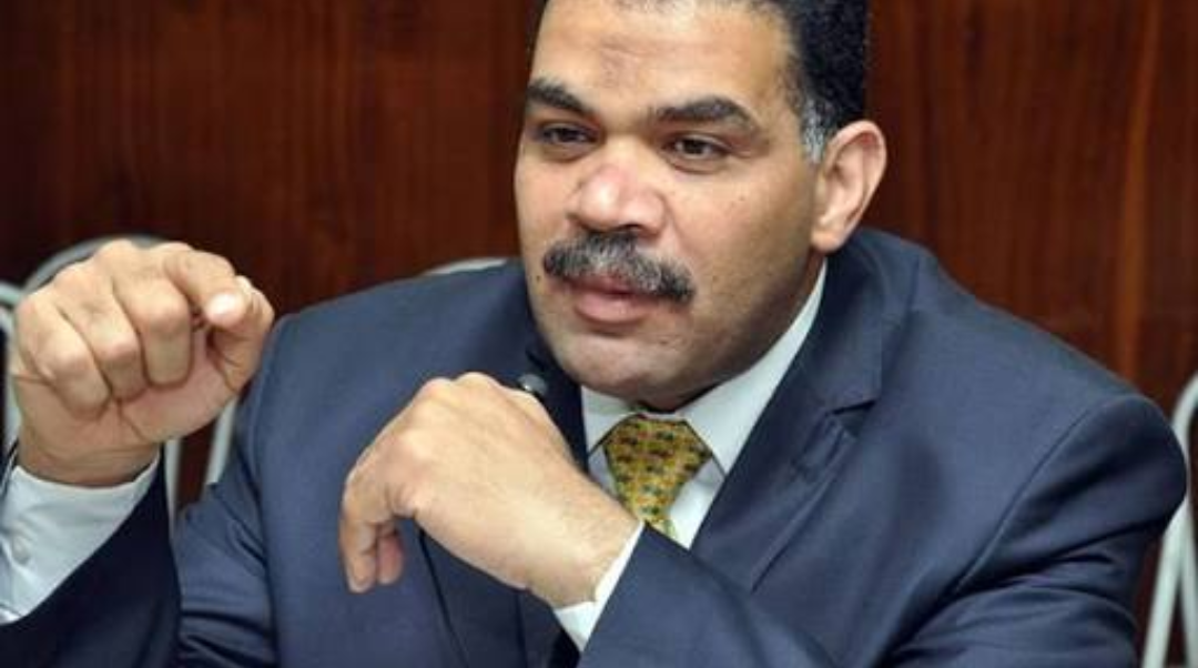 وائل نجم : مصادرة أموال وممتلكات «الإخوان » ليست الأولى ولن تكون الأخيرة