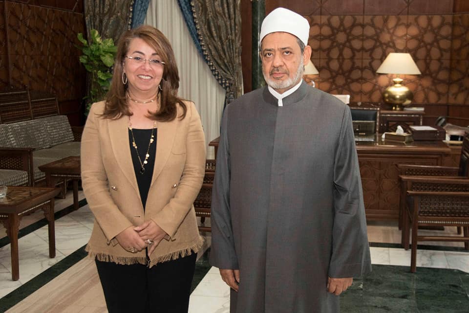 والى تلتقى شیخ الأزھر والمفتي لبحث التعاون في الحد من ظاھرة الطلاق