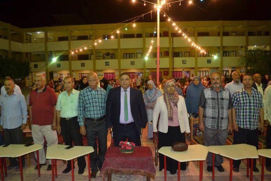 مدرسة 6 أكتوبر الإبتدائية بالوادي الجديد تحتفل بختام أعمال النادى الصيفى