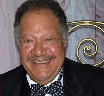 الفخرانى نجم الدورة الأولى لملتقى المسرح الجامعى