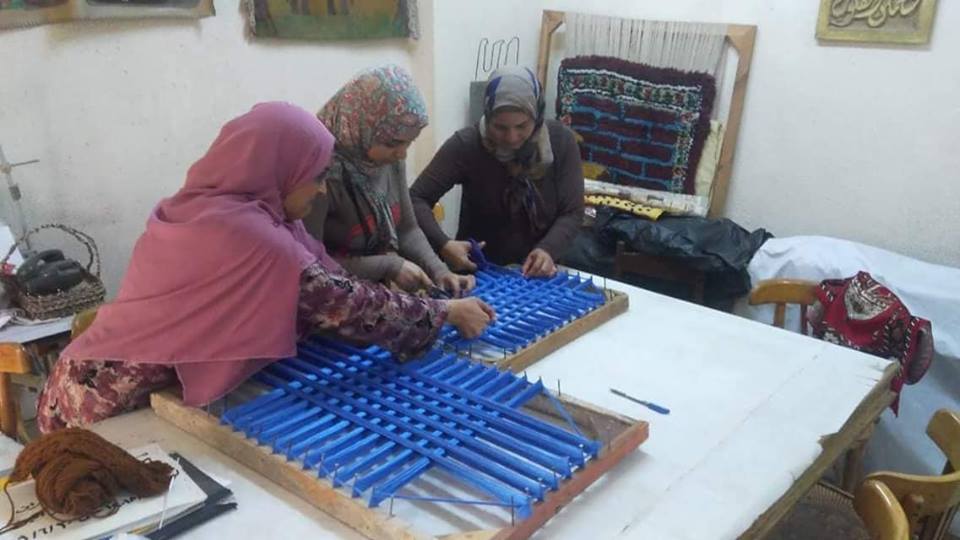 إشغال النول وورش متنوعة بثقافة المنيا
