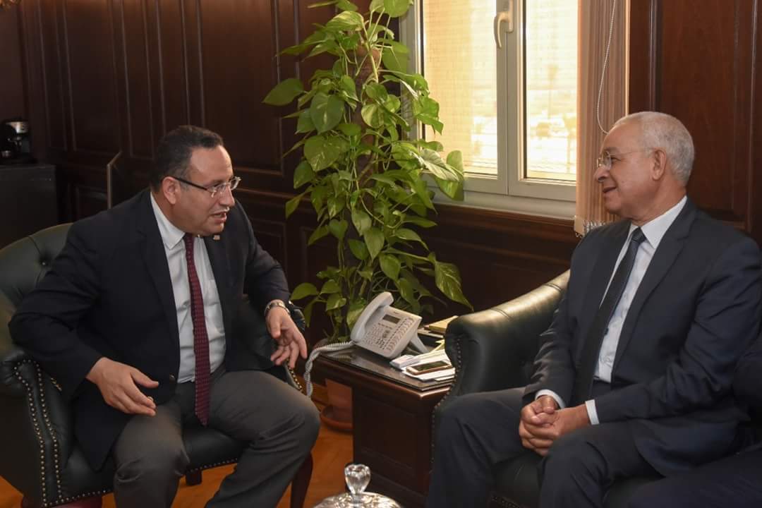 محافظ الإسكندرية يستقبل رئيس مجلس إدارة جامعة سنجور