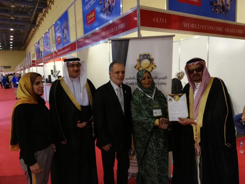 اللوبي الإقتصادي العربي العالمي يسلم العضويات بالمعرض الصيني الدولي في القاهرة