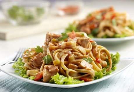 Thai chicken fettuccine salad by chef pharahos el masry