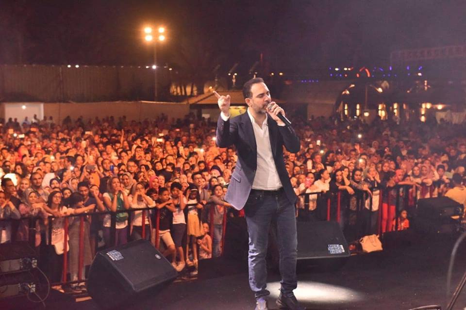 وائل جسار يتألق باغنياته في حفل ”اللاجون” بالاسكندرية