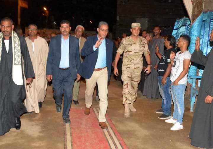 الانصاري يؤدي واجب العزاء لاسره الشهيد بقريه ادفا بسوهاج