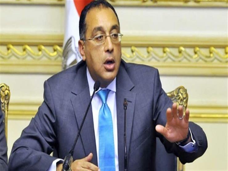 رئيس الوزراء يوجه بالدفع بطائرات الإطفاء والإسعاف لإخماد حريق ”الراشدة” بالوادي الجديد