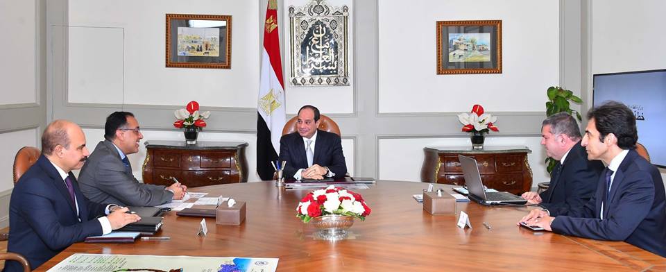 الرئيس يوجه بتطوير شركات قطاع الأعمال والتركيز على الصناعات الثقيلة