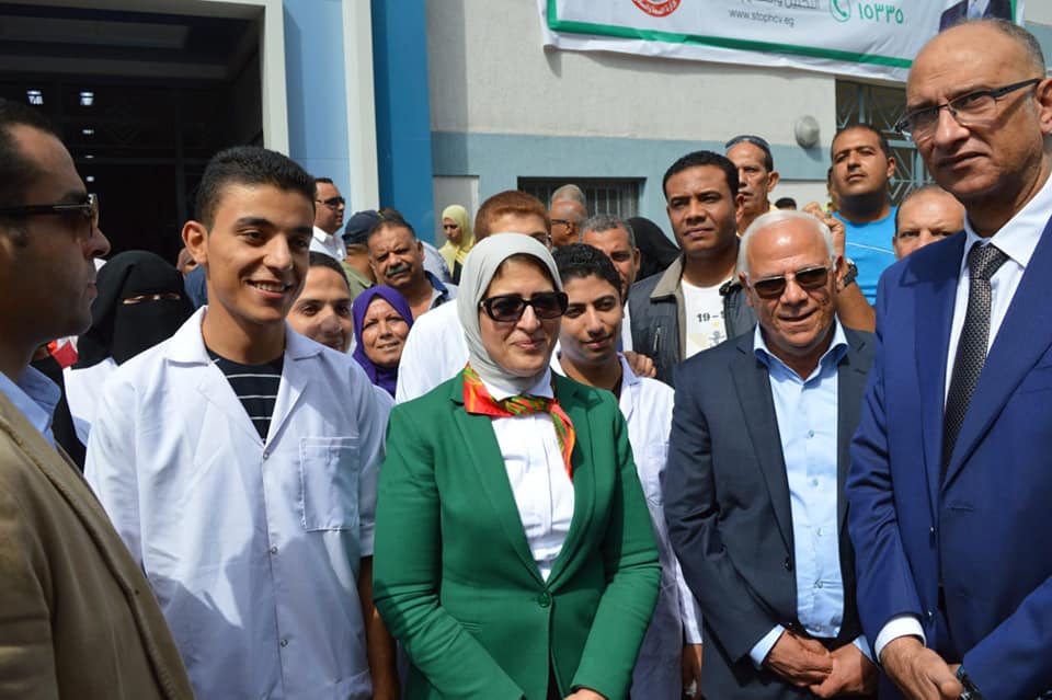 محافظ بورسعيد : اقبال كبيرة علي مبادرة السيد الرئيس وتقديم كافة وسائل الدعم لها