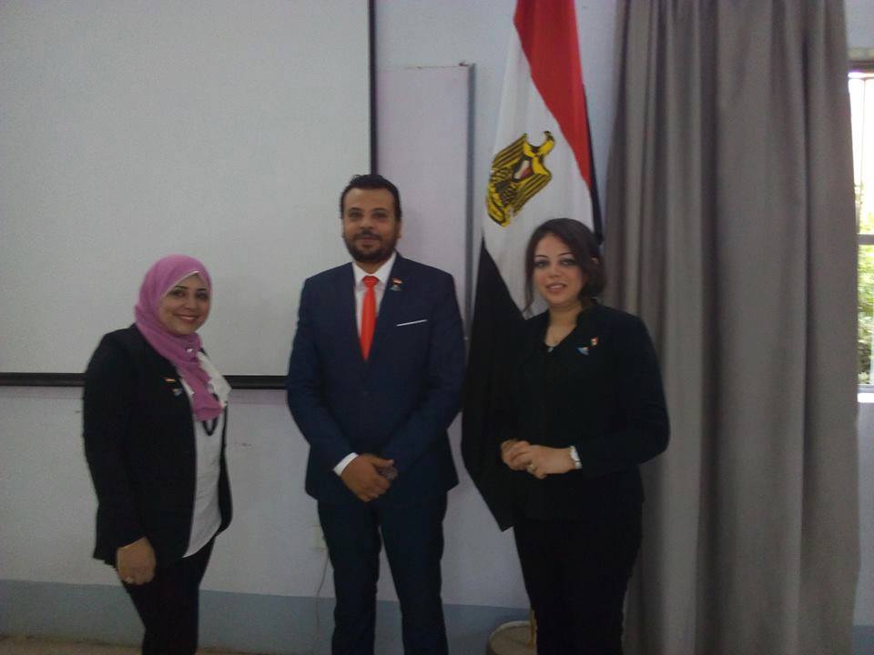 طائرة ” المعلمون أولاً ” بالمنيا تواصل تدريباتها