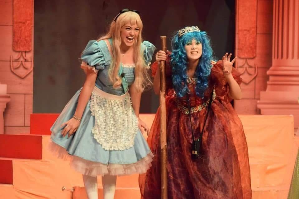 ”أليس في بلاد العجائب” تحقق أعلي الإيرادات في الفنون الشعبية