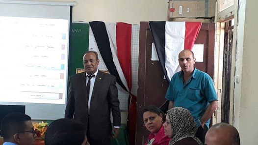 قسم الموهوبين والتعلم الذكي بادارة المنيا التعليمية يتابعون ورشة عمل لاستخدام التابلت التعليمى