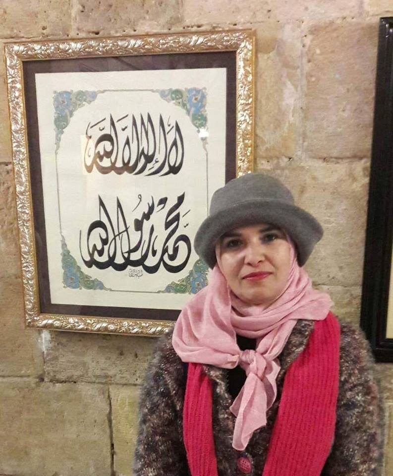 الفنانة لمياء بدران تتألق فى سماء الخط العربى والفن التشكيلي