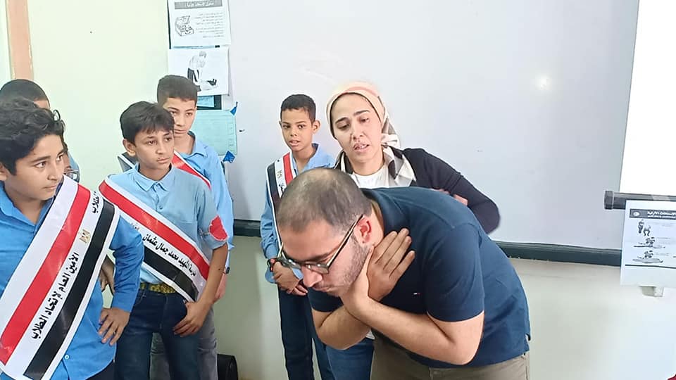 لجنة الدعم الطبي بكلية طب المنصورة تحتفل باليوم العالمي لإنعاش القلب