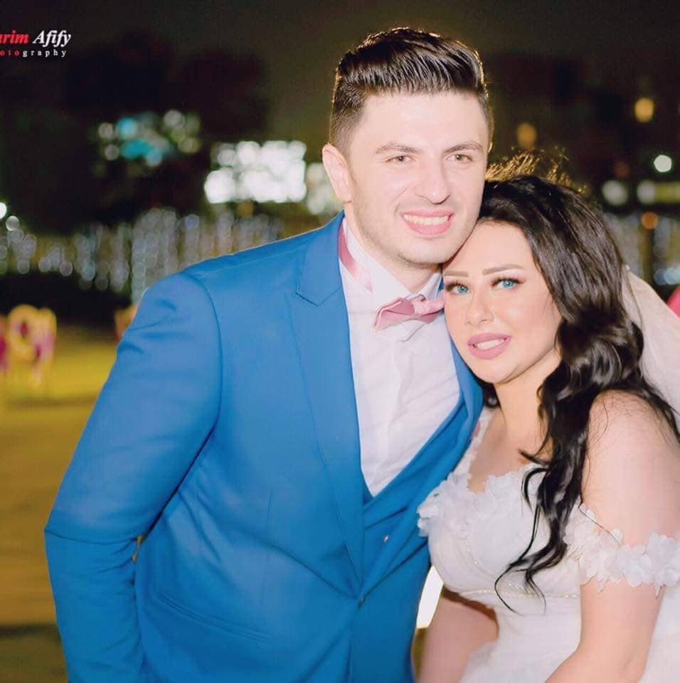 فرحة عمرى هدية محمد سارى لعروسته