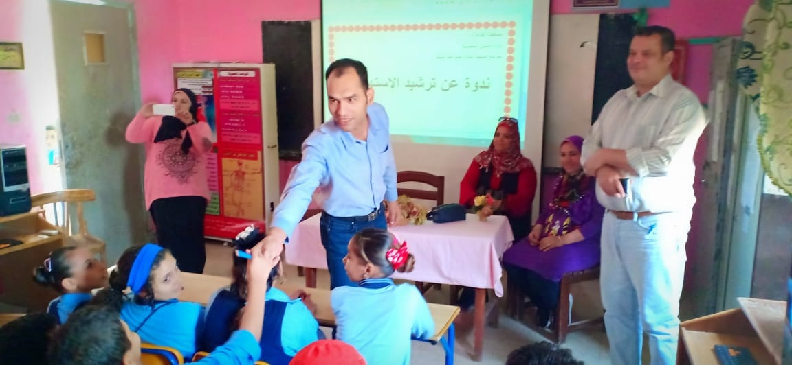 إعلام حلوان يبحث ترشيد الاستهلاك والحفاظ على موارد البيئة