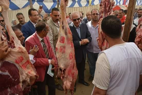 راشد يتفقد معارض السلع المخفضه بالحوامديه واطفيح والعمرانيه