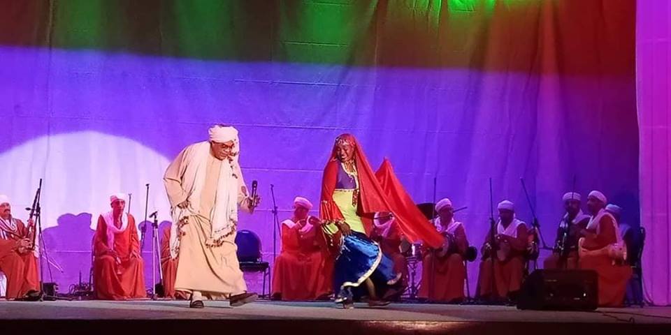 مسرح محمد عبد الوهاب بالإسكندرية يضئ بإحتفالات الفنون الشعبية