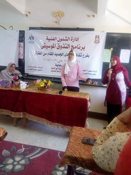 مناقشة الشعر و الإبداع بثقافة الوادى الجديد