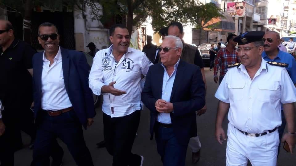 محافظ بورسعيد يطالب باستمرار حملات فتح الشوارع