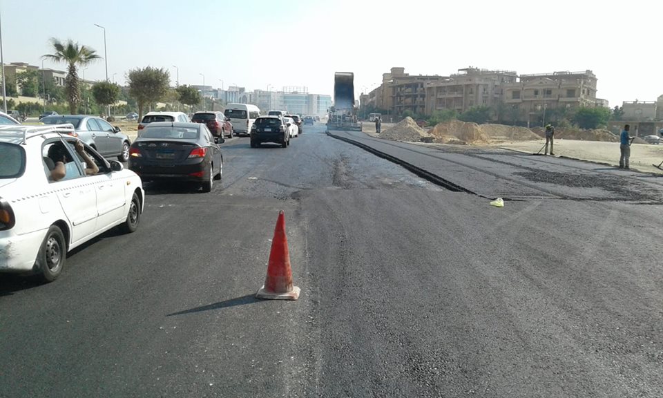 رئيس الجهاز:جارٍ تنفيذ وطرح 16 مشروعاً للطرق بالمحاور الرئيسية بمدينة القاهرة الجديدة