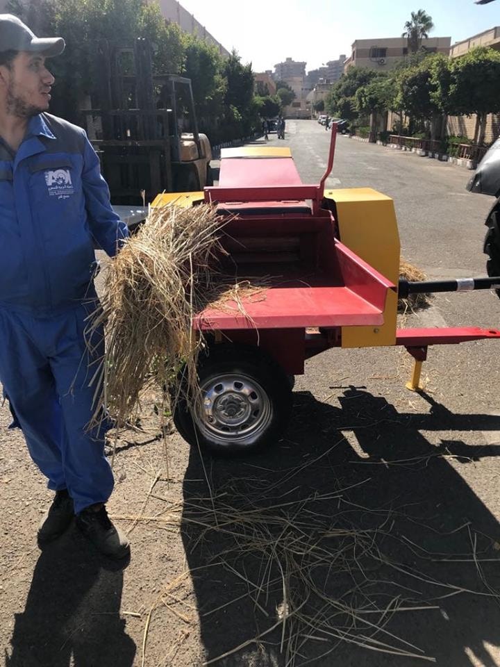 محافظ أسيوط يتسلم 21 مفرمة من وزارة البيئة لفرم المخلفات الزراعية