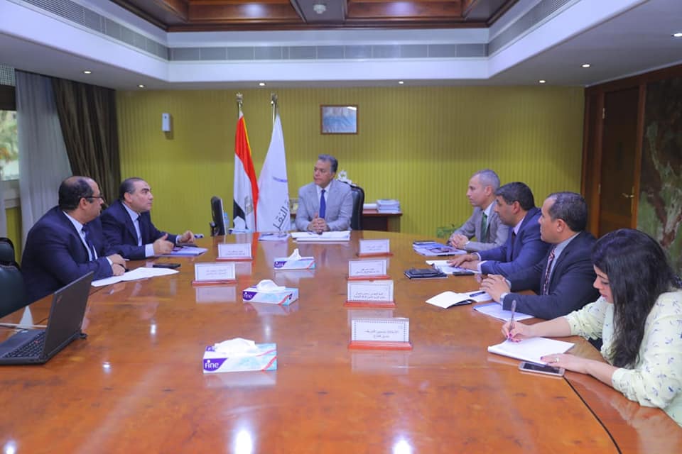 وزير النقل يجتمع مع رئيس الشركة المصرية للصيانة وخدمات السكك الحديدية ”ايرماس ”