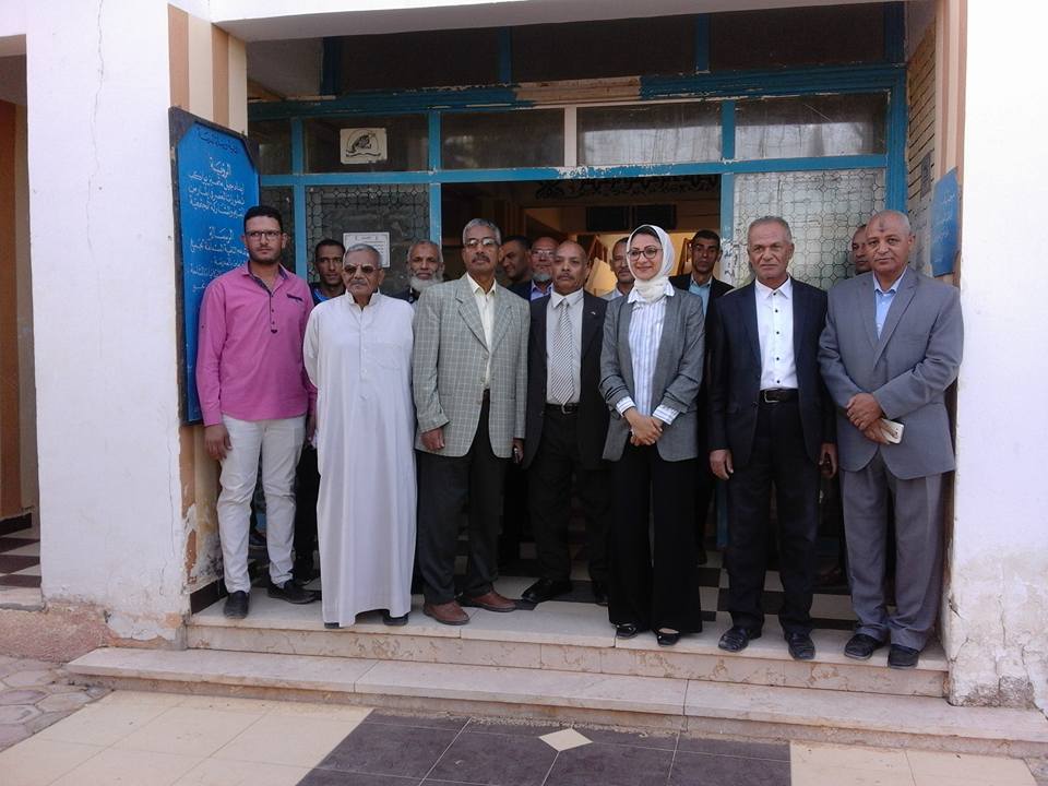 نائب محافظ الوادى الجديد تجرى جولة تفقدية بقرية القصر