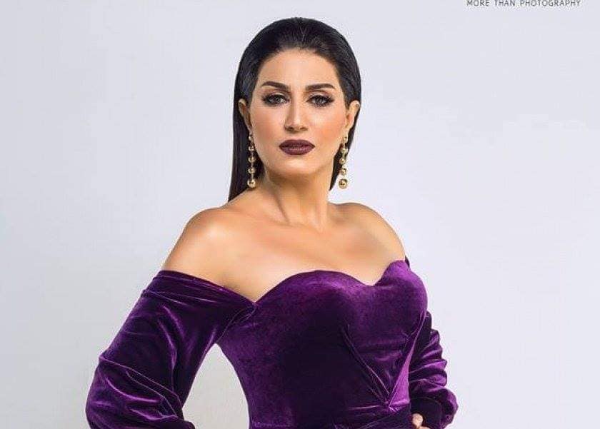 بالشباب تحيا الأمم يكرم الفنانه وفاء عامر
