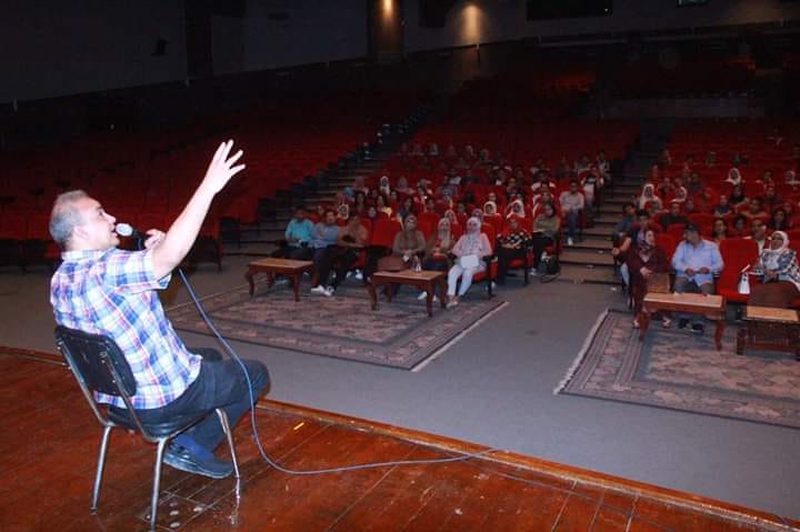 ختام الدورة التدريبية  ”تصميم وتنفيذ الإضاءة والديكور المسرحي ” بجامعة المنيا