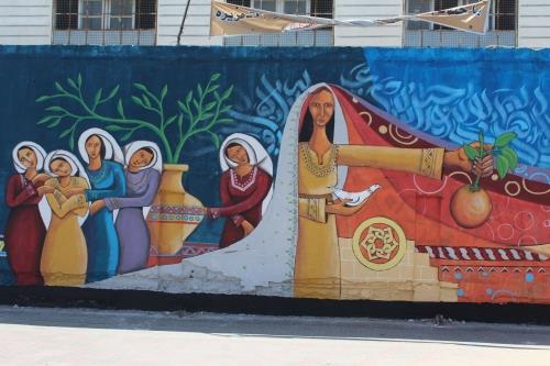 أكاديمية الفنون تنفذ جداريات بالتنسيق مع المحافظات السياحية