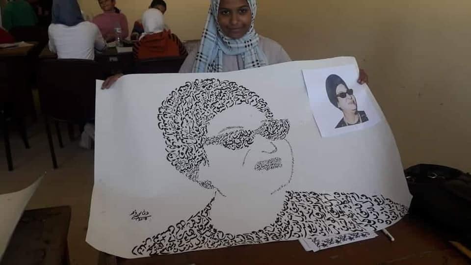 ورشة عمل تشكيلات بالطين الأسواني بقصر برج العرب