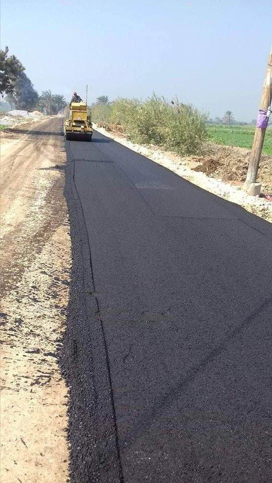 إنهاء أعمال رصف طريق عزبة سليم باشا بالمنيا