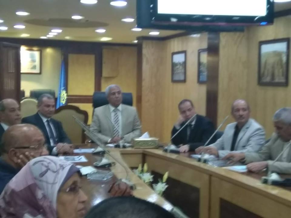 صندوق تطوير العشوائيات يتابع موقف تنفيذ المشروعات بمحافظة أسوان