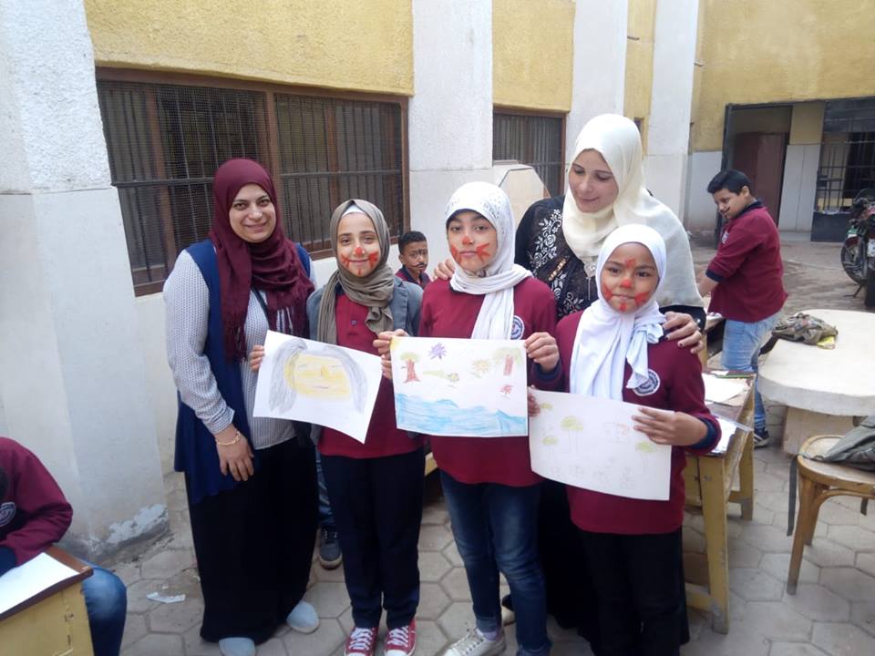 الدراسات والبحوث بالثقافة تقيم ورش فنية متنوعة