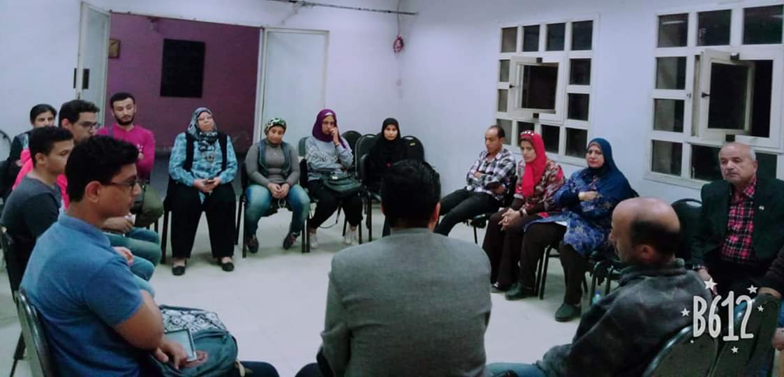 ”ظاهرة التنمر و كيفية مواجهتها ”حلقة نقاشية بمكتبة الفيوم