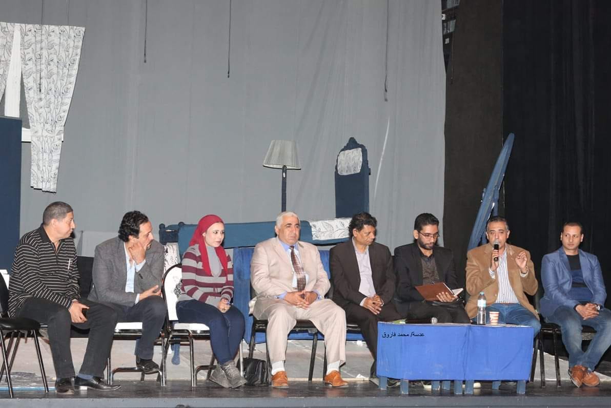 المركز القومى للمسرح يناقش العرض المسرحى”تسجيل دخول”بالهناجر