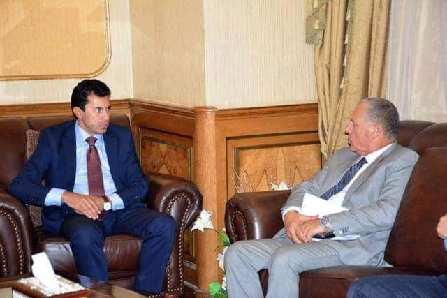 وزير الرياضة يناقش مع السفير التونسي آخر استعدادات مباراة مصر وتونس