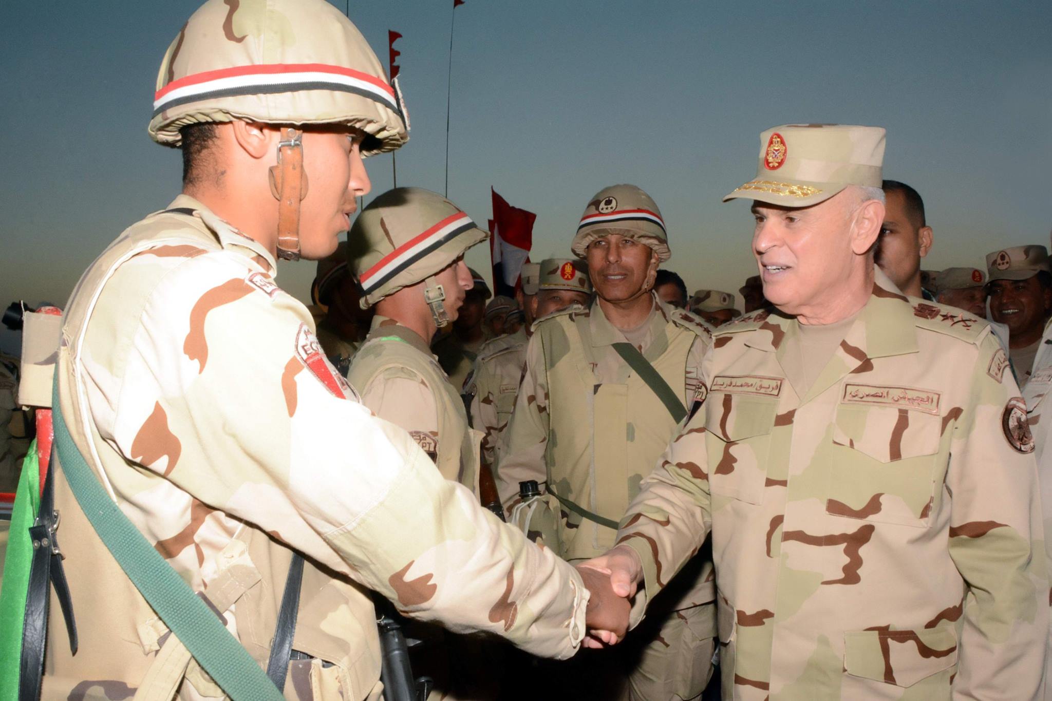 محمد فريد يتابع مشروع مراكز القيادة بدوى 35 بالجيش الثانى الميدانى