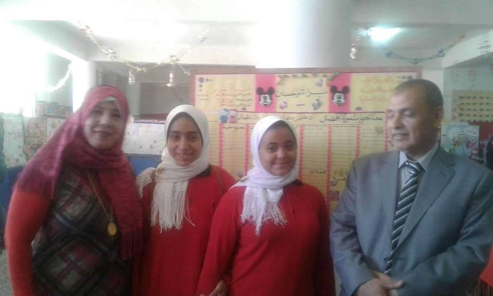 مدرسة البساتين الإعدادية تشارك فى معرض الصحافة المدرسى بالوادي الجديد