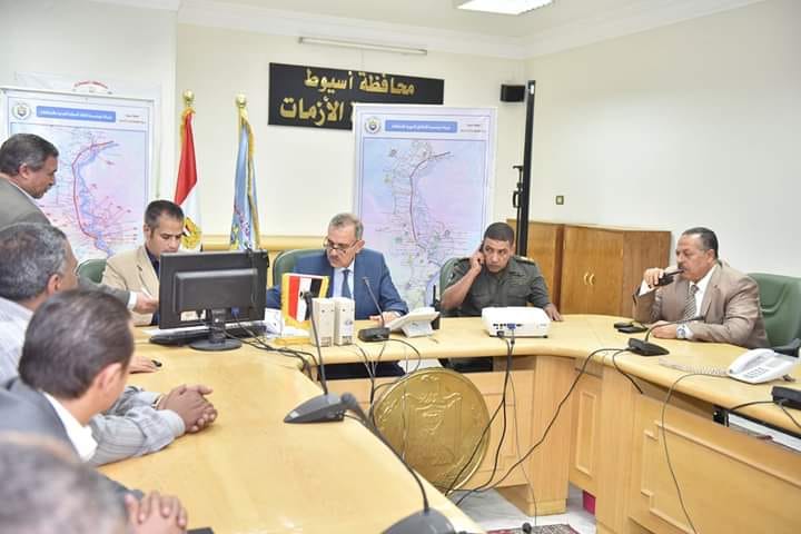 إستمرار انعقاد غرفة الأزمات والكوارث لمتابعة تداعيات الأمطار بأسيوط