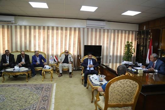 محافظ قنا يلتقي اعضاء لجنة الشباب والرياضة بالبرلمان