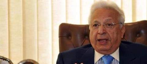 عكاشة يحصل على جائزة الآبداع الطبي