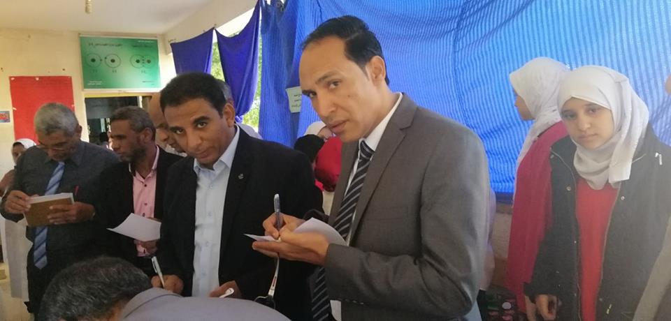 مجلس الأمناء يشيد بمعرض العلوم في مدرسة البساتين الاعدادية